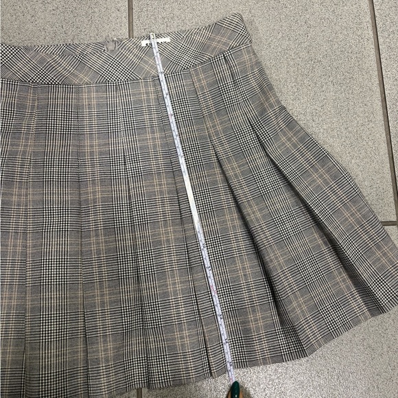Aritzia Sunday best grey plaid pleated high waisted skirt olive micro mini skirt - Picture 2 of 9
